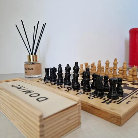 Red & White Palace Apartman Tirana