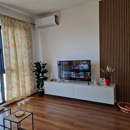 Red & White Palace Appartamento Tirana